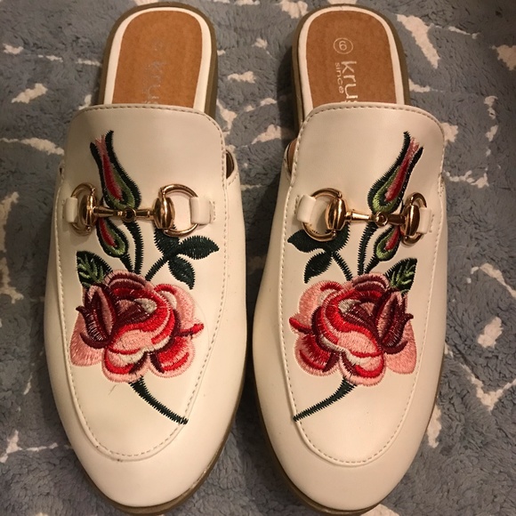 🌷Realistic faux Gucci Slides NWOT🌷 - Picture 1 of 2